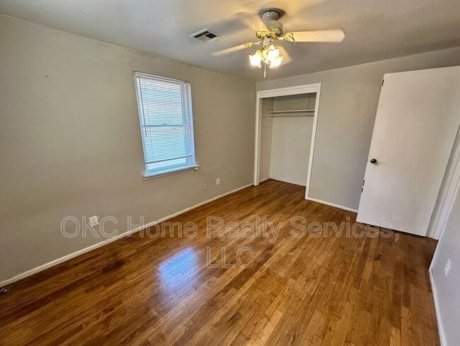 Building Photo - 804 E Steed Dr