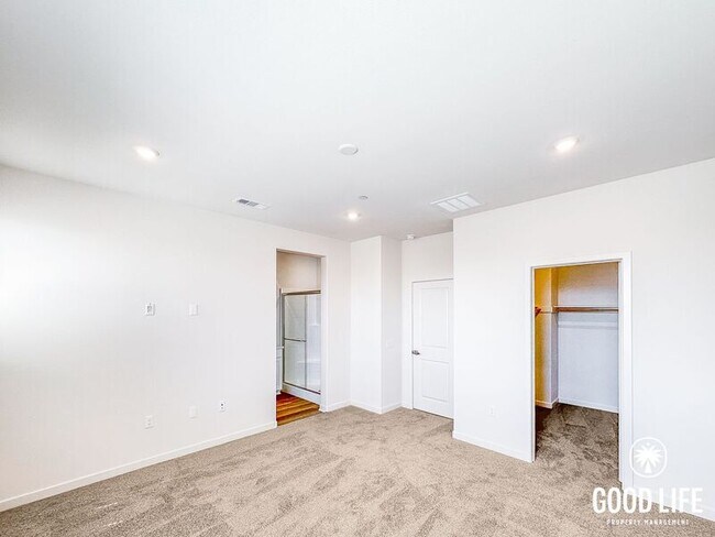 Building Photo - 6046 Angela Ct