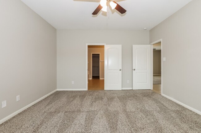 Building Photo - 20718 Round Key Dr