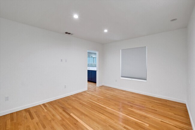 Building Photo - 5400 82nd W St