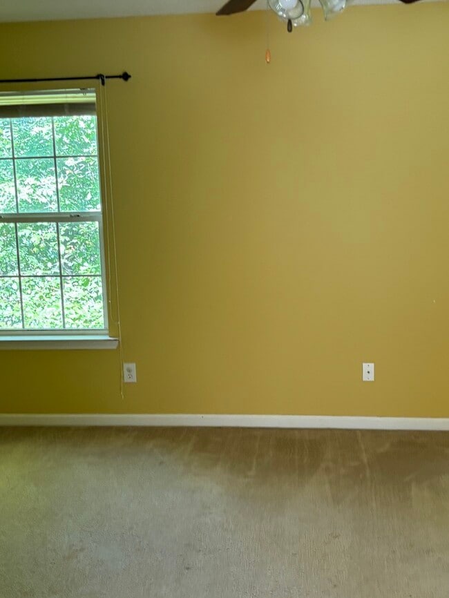 Building Photo - 90 Groves Wood Ct