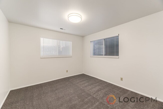 Building Photo - 2010 S 2600 E