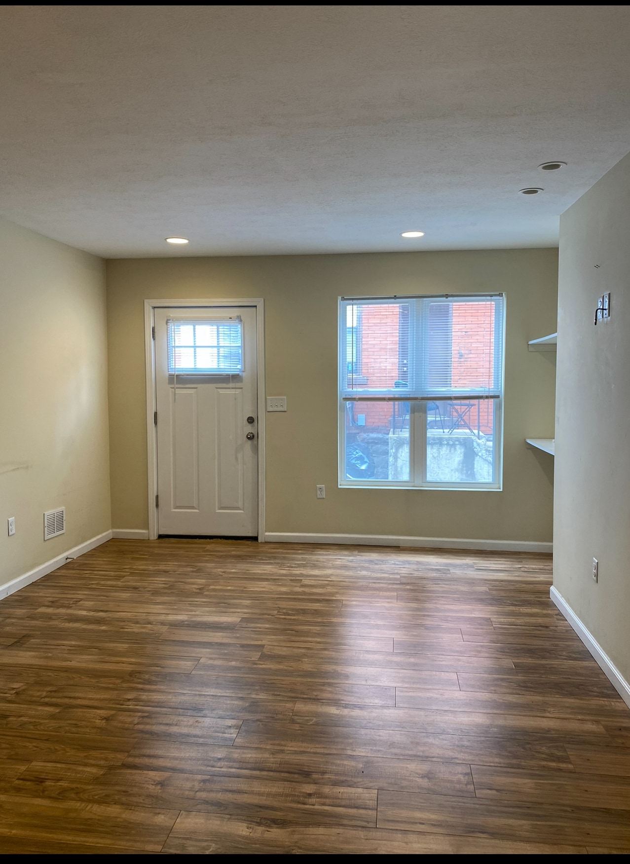 Building Photo - 3951 Clement Way