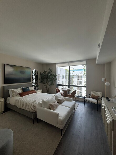 Building Photo - 138 NE 23rd St