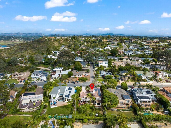 Building Photo - 701 N Granados Ave