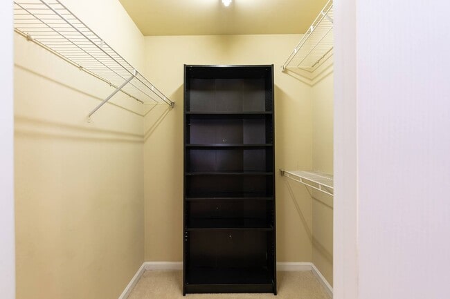 Building Photo - Beautifully Maintained Home!