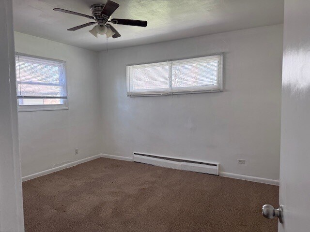 Building Photo - 28W625 Lester St