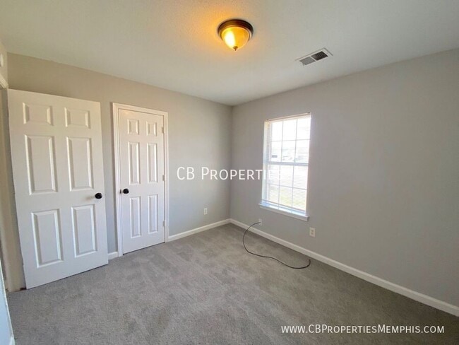 Building Photo - 4559 Cedar Leaf Cove