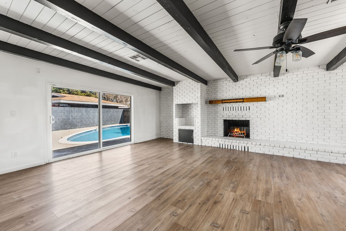 Building Photo - 442 Lightcap St