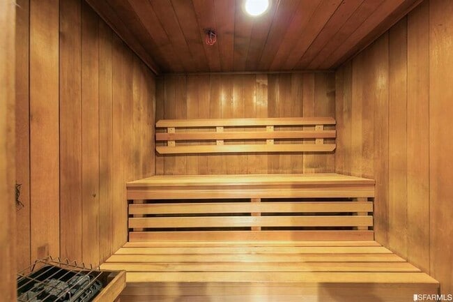 Building Photo - 201 Harrison St