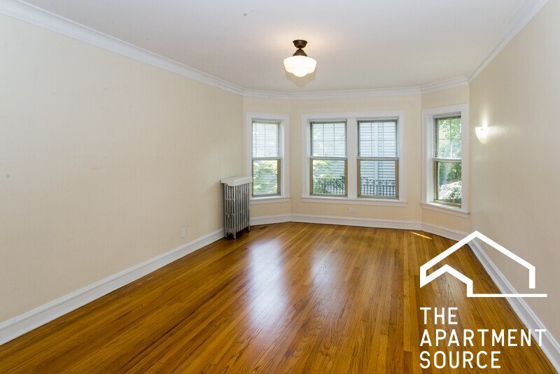 Building Photo - 914 Crain St