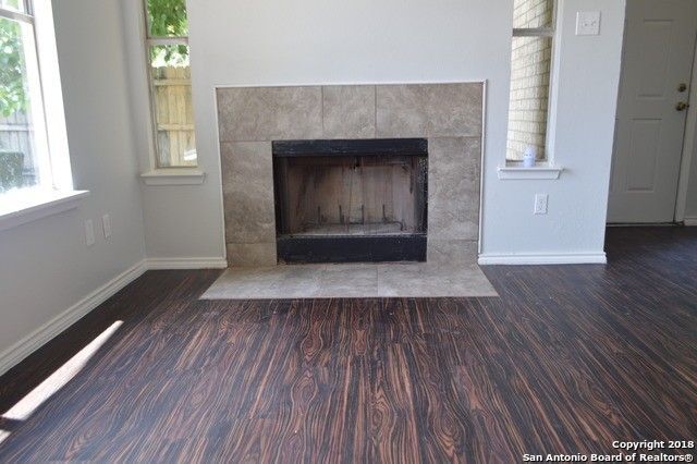 Building Photo - 7536 Oak Chase