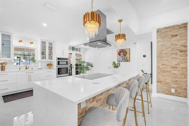 Building Photo - 252 Malibu Cir