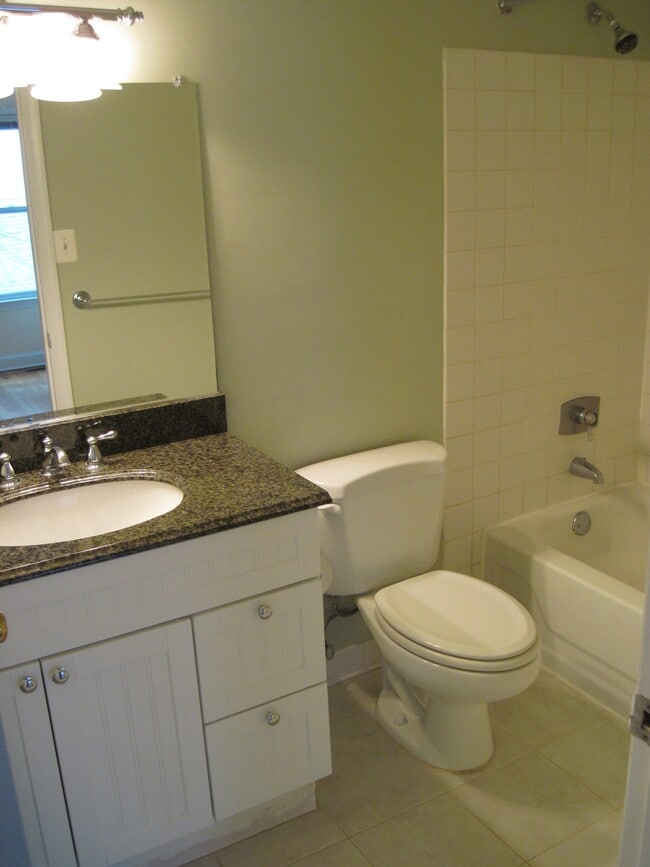 Building Photo - 2308 L St NW