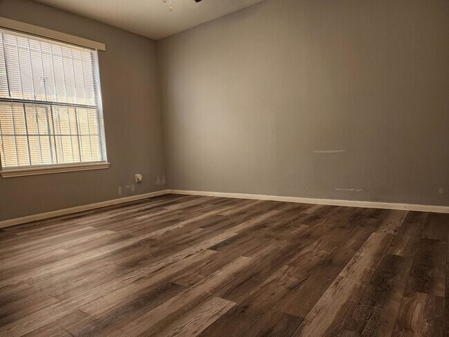 Building Photo - 3019 Corpus Christi St