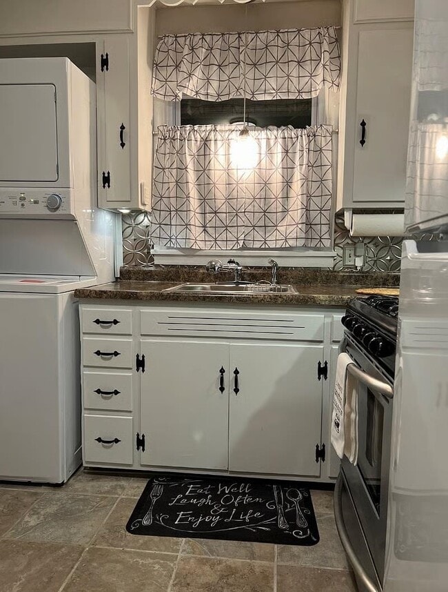 Building Photo - 1205 Carter Rd