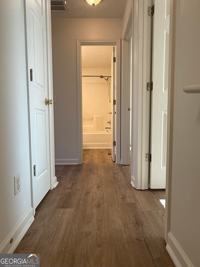 Building Photo - 160 2nd St