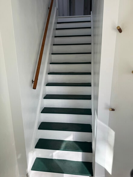 Building Photo - 3111 Arthur St NE