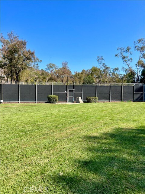 Building Photo - 26612 Royale Dr