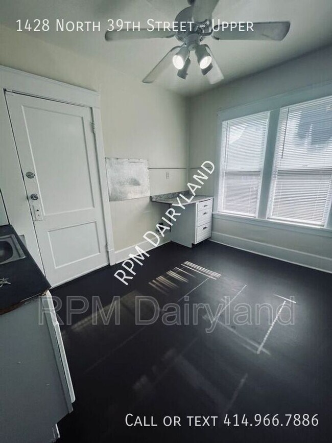 Building Photo - 1428 N 39th St