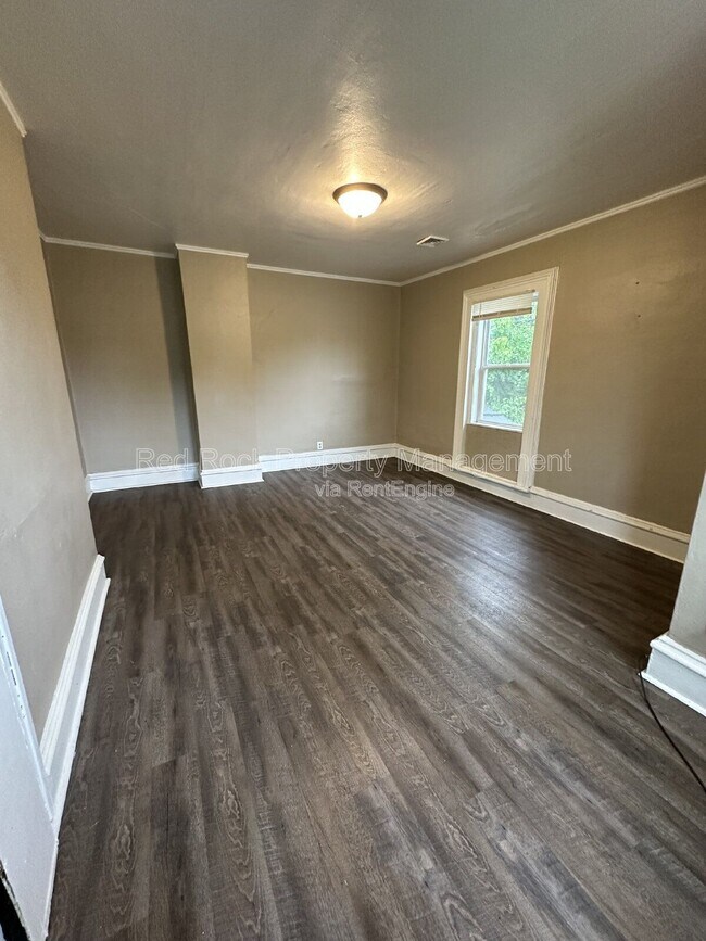 Building Photo - 809 Milton Ave