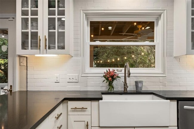 Building Photo - 5805 Harrington Cove