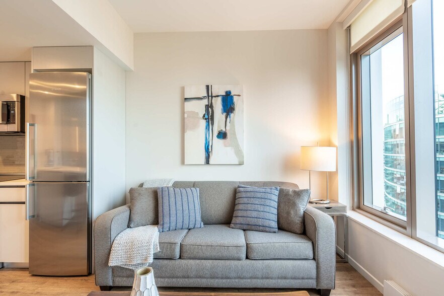 Building Photo - 131 Seaport Blvd