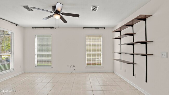 Building Photo - 5625 S Lagoon Dr