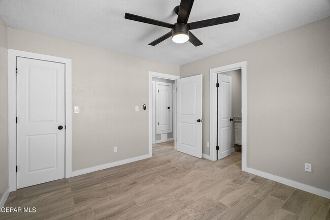 Building Photo - 11721 Valle Del Paseo Dr