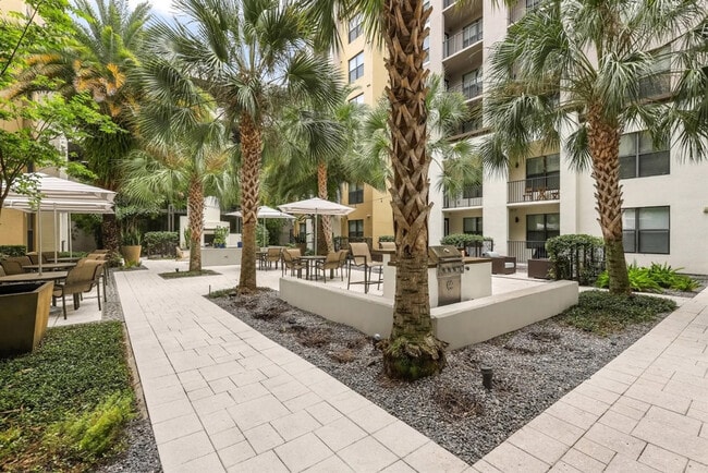 Building Photo - 4504 W Spruce St