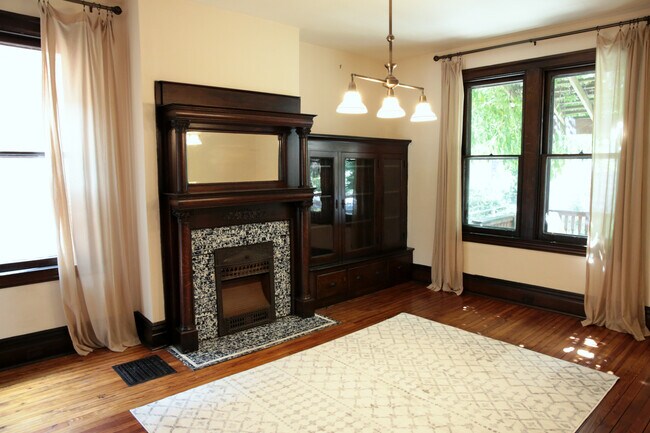 Dining Room - 403 West St