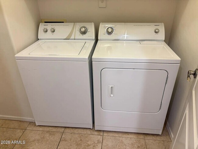 Building Photo - 2785 S Pewter Dr