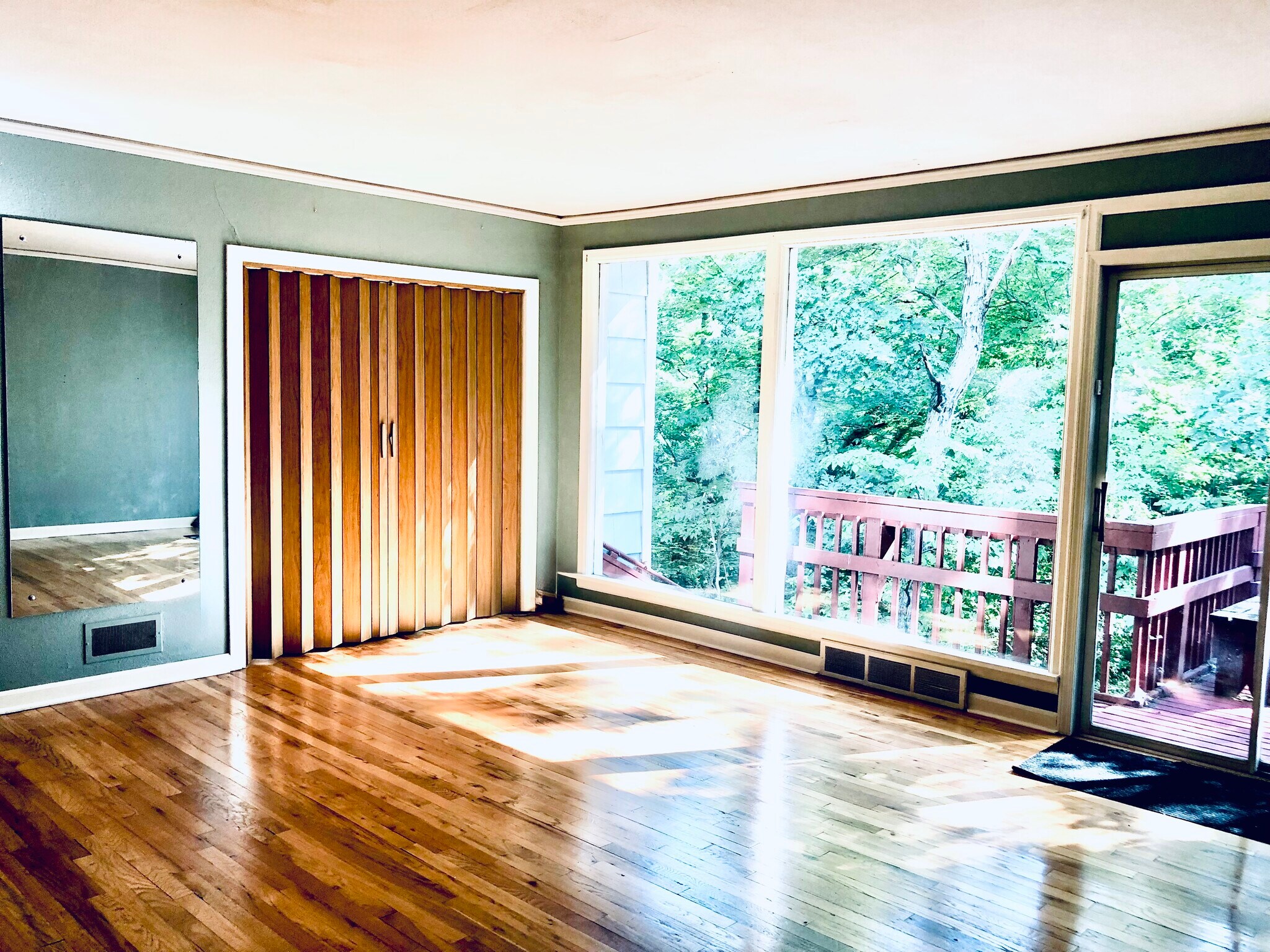 Building Photo - 705 Morningside Dr