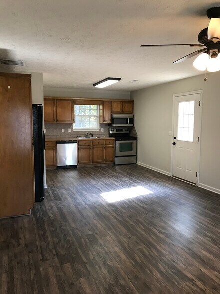 Building Photo - 6525 Quail Trail