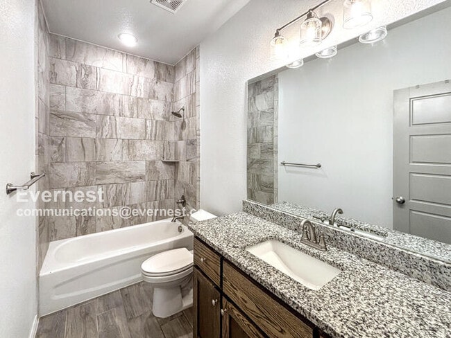 Building Photo - 8503 Glade Dr