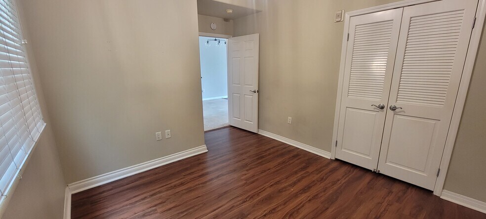 Building Photo - 1601 India St