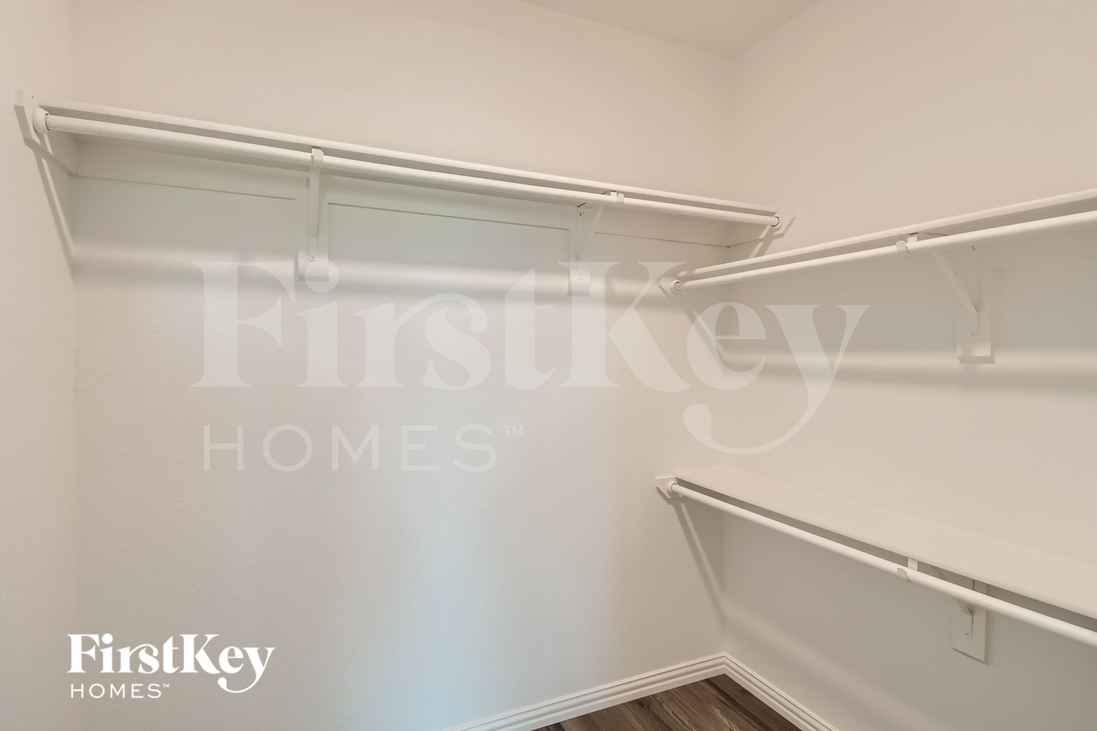 Building Photo - 7360 Parkside Pl Dr