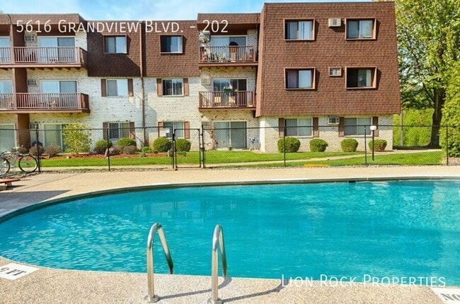 Primary Photo - 5616 Grandview Blvd