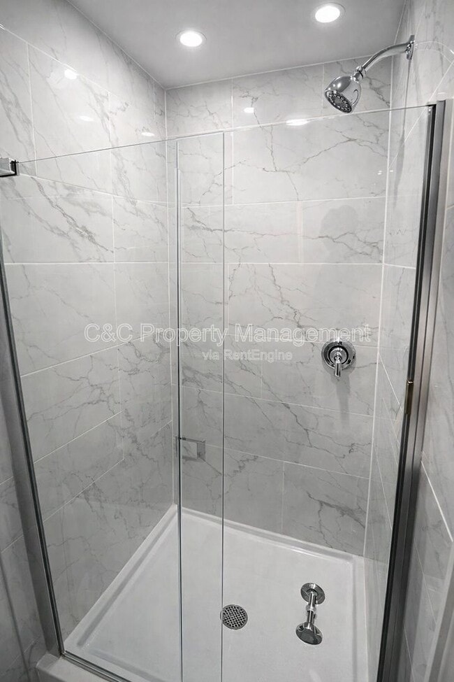 Building Photo - 247 N Capitol Ave