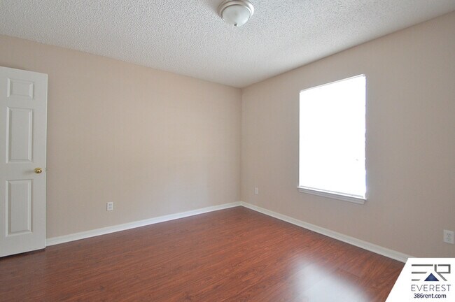 Building Photo - 159 Point Pleasant Dr