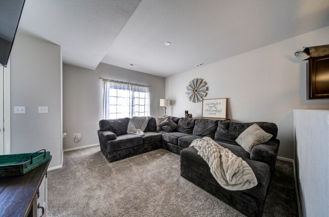 Building Photo - 7423 Sand Lake Heights