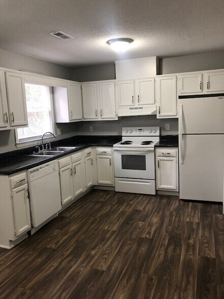 Building Photo - 4411 Graceland Ct
