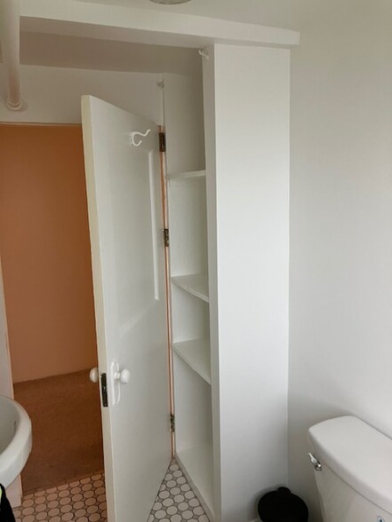bathroom shelving - 2272 Silver Ridge Ave