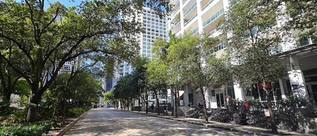 Building Photo - 951 Brickell Ave