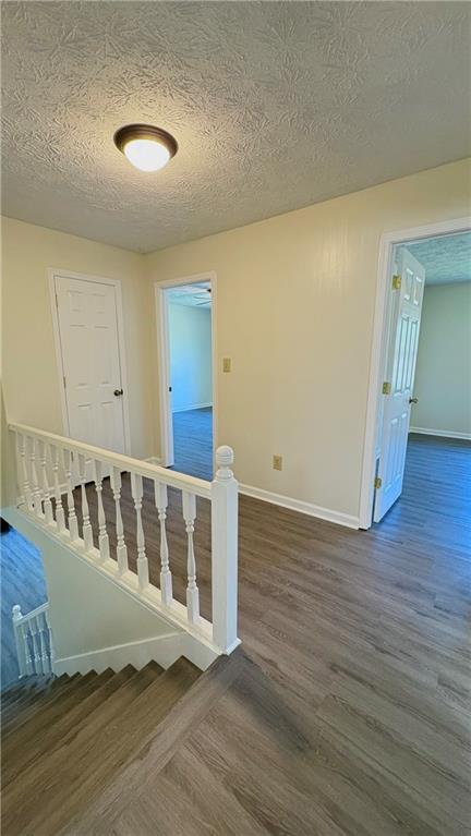 Building Photo - 2421 Fieldstone Dr SE