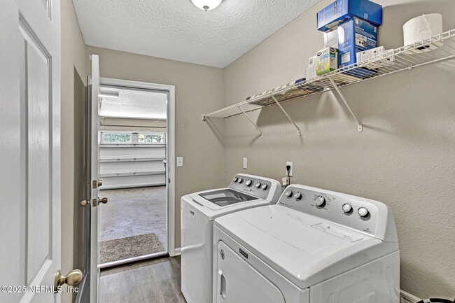 Building Photo - 1206 Murray Dr