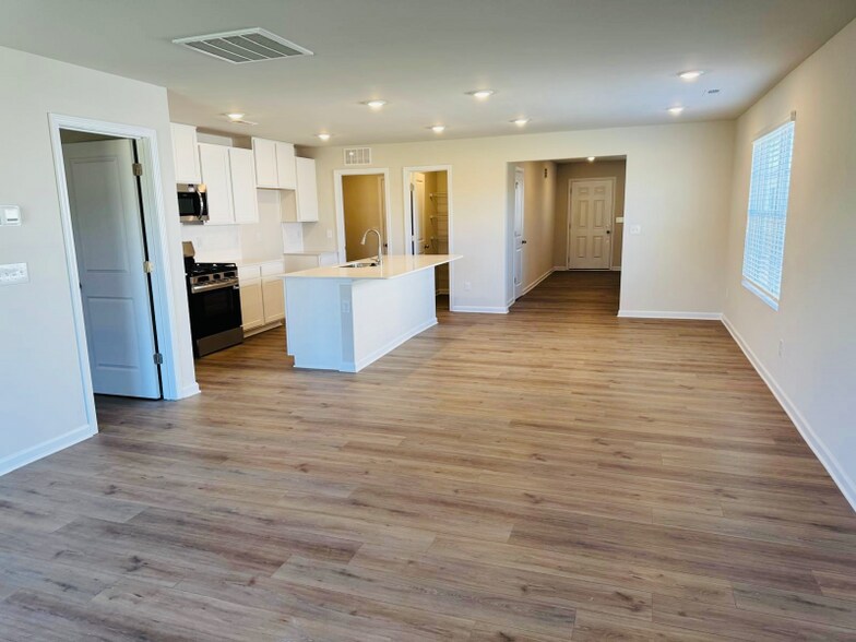 Building Photo - 134 Oconee Trl