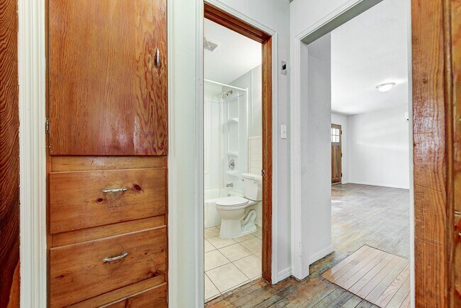 Building Photo - 2 bedroom 1 bath - Del City