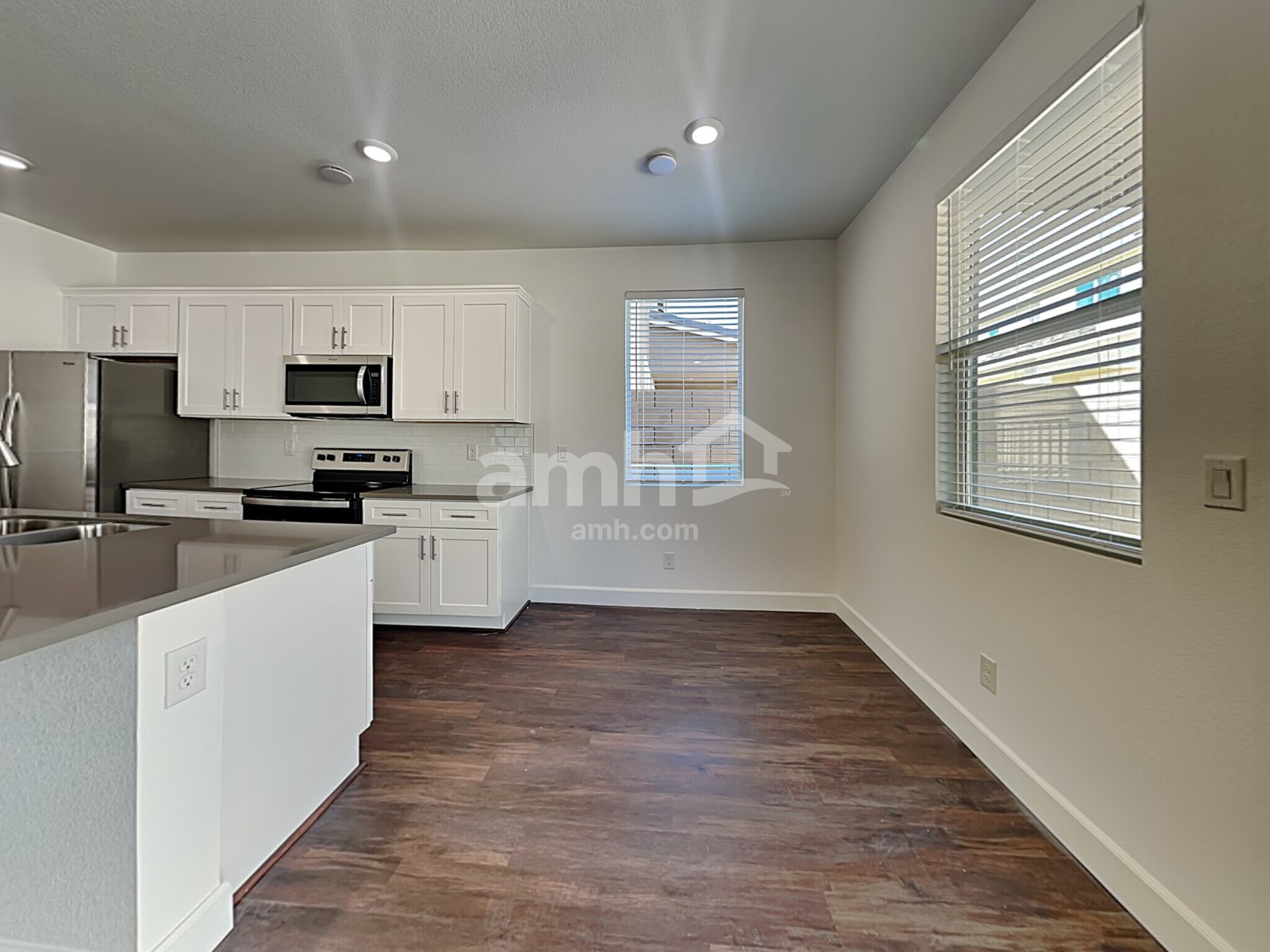 Building Photo - 8926 Tiger Tooth Ave