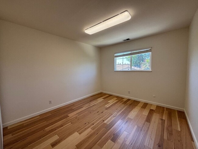 Building Photo - Beautiful 4 bedroom, 3 bathroom two-story home for rent in the highly desirable Mission San Jose ...
